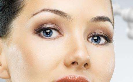 靳小雷雙眼皮修復(fù)價(jià)格有沒(méi)有明細(xì)一覽？醫(yī)生資料和口碑如何？