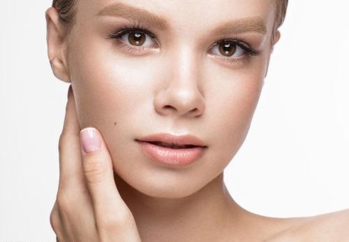 上海哪家醫(yī)院有李昕醫(yī)生？假體隆鼻價格對比略密，對比真實情況。