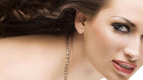 北京大學(xué)深圳醫(yī)院隆鼻手術(shù)費用高嗎？