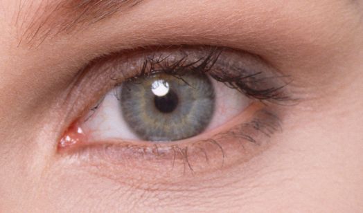 南京做雙眼皮哪家醫(yī)院好？選擇專業(yè)技術(shù)一流的南京醫(yī)院！