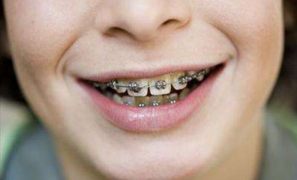 遂寧市第一人民醫(yī)院皮膚美容科有什么特色項(xiàng)目和儀器？