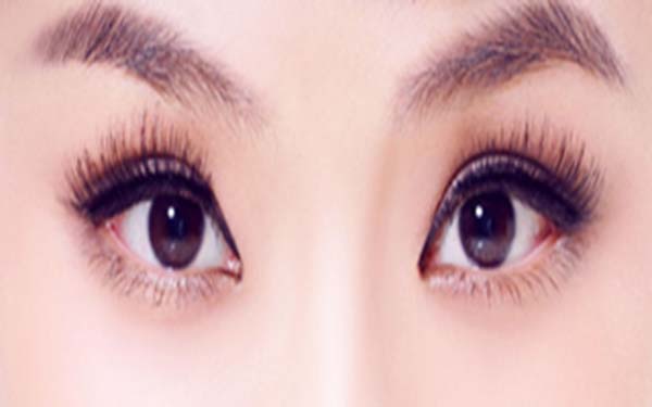 迎接下一個(gè)電眼女神！了解上海沈鶯鶯，搭配雙眼皮案例，迷人美眸讓你瞬間炸裂！