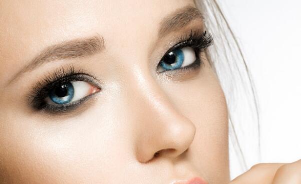 南方醫(yī)院的雙眼皮手術效果如何？馮傳波醫(yī)生怎么樣？推薦優(yōu)秀雙眼皮醫(yī)生，手術價格詳解！獲取絕佳美眼技巧！