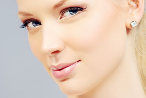 鄭大一附院整形科價格表和醫(yī)生介紹都能在哪找到？有哪些熱門項目？