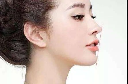 成都八大處面部吸脂手術(shù)的價(jià)格一般是多少？