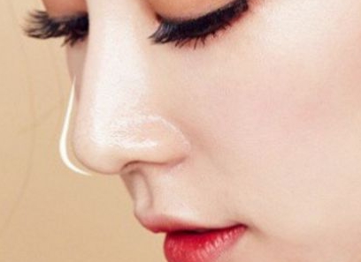 2023青島眼細(xì)紋消除專家在榜清單前十位(李富玲、張源瑋、冷向鋒口碑不錯)