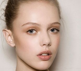 上海真正專治痘坑的醫(yī)院是哪家好？決策難題，我來(lái)幫你解決！