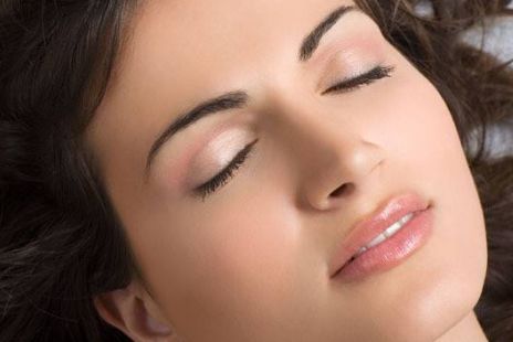 如何選擇一位專業(yè)的北京麗星魏志香的眼睛修復醫(yī)生？