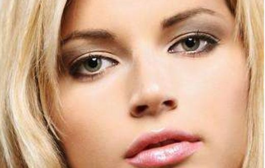 沈干醫(yī)生隆胸手術(shù)效果如何？在雙眼皮修復(fù)方面有經(jīng)驗(yàn)嗎？南京附二院有接診嗎？