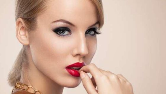 重慶假體墊下巴的選擇有哪些？哪家醫(yī)院的技術(shù)和服務更好呢？