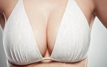 上海乳房美容醫(yī)生推薦，一線醫(yī)師李健、殷初陽及文愛克備受矚目！