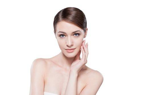 探訪徐士亮的鼻部整形經(jīng)歷以及相關(guān)費用回顧！