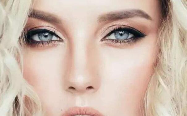 北醫(yī)三院李東率真百姓愛戴,專業(yè)整形術驚艷眾人！