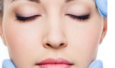 上海時光何晉龍正頜和磨骨技術(shù)名聲在外？