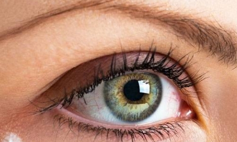 醫(yī)學(xué)專家評價裴柄萬的眼睛整形效果及雙眼皮案例分享