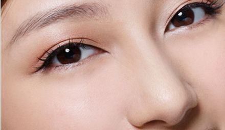 如何選擇去眼袋的專業(yè)醫(yī)院？找尋揚州哪家醫(yī)院去眼袋效果好？