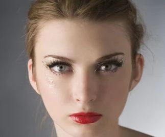 膠原蛋白隆鼻：副作用全揭秘，注意事項大解析！拒絕遭遇坑坑洞洞！