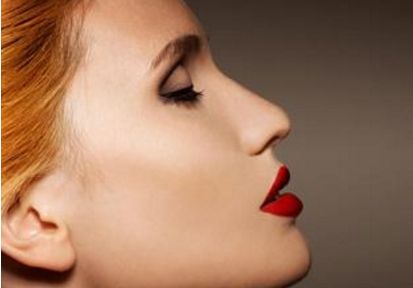 假體隆鼻價格及術后需注意事項解析