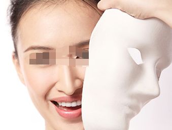 假體隆胸手術(shù)后恢復(fù)時(shí)間？栩栩如生效果與術(shù)后護(hù)理指南解析