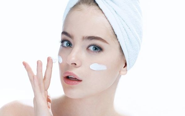 紅藍(lán)光祛痘后如何補(bǔ)充營(yíng)養(yǎng)，速度恢復(fù)肌膚！紅藍(lán)光治痘后是否適合享用海鮮？