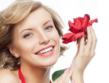 網(wǎng)紅鼻祖?zhèn)冇瓉?lái)的全新唇妝秘訣，竟然這么少人知道？