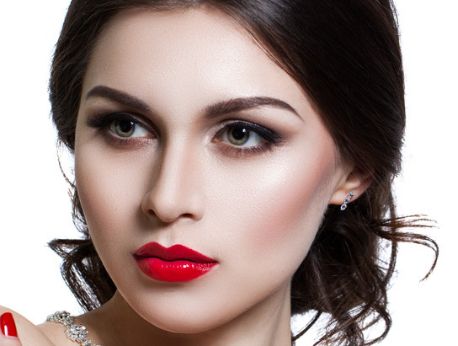 自宅時刻能夠自己挑選酸類護膚品的竅門，簡直輕松得不能再簡單