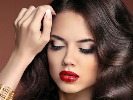 玻尿酸與膠原蛋白填充效果對(duì)比，選擇更明智！除皺大揭秘