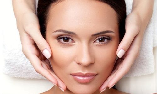 如何實(shí)施臀部豐滿術(shù)使用硅膠植入