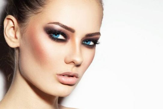 硅膠隆鼻需更換嗎？隆鼻假體是否需要定期更換？