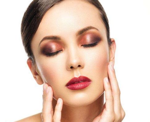 莫極限！術(shù)后側(cè)身合適？解密假體隆胸睡姿攻略！