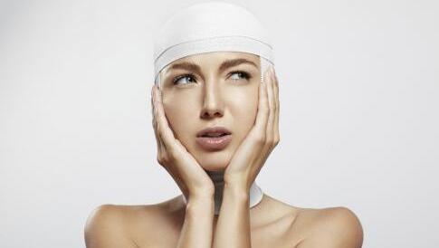 日常食材有效消除黑眼圈的巧妙方法