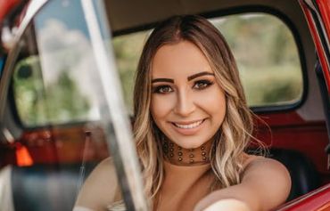 驚曝江映蓉整容前后照片，網(wǎng)友熱議“僵硬蓉”造型驚人！