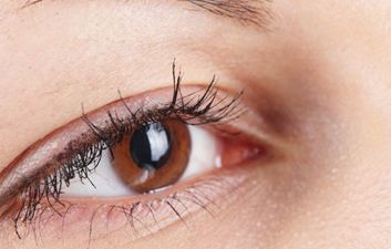 上海眼科醫(yī)生排行榜：揭秘眼王鄒功偉醫(yī)生和杜園園醫(yī)生的強悍實力！