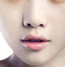 上海九院哪位醫(yī)師在拉皮手術(shù)領(lǐng)域備受贊譽(yù)？權(quán)威專家排名及費(fèi)用詳解