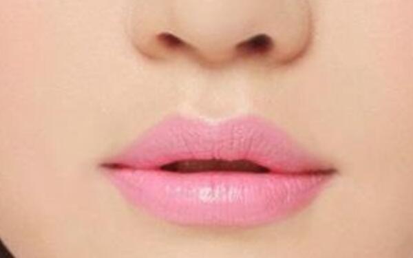 鄭州大學(xué)第二附屬醫(yī)院整形科的眼部醫(yī)生實(shí)力如何？雙眼皮術(shù)如何評(píng)價(jià)？