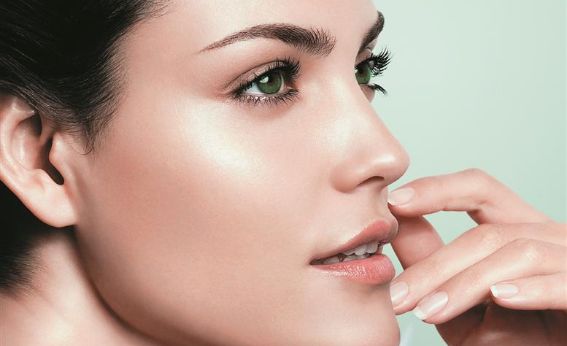 深圳非凡整形醫(yī)院如何提升雙眼皮效果？真實(shí)案例分享風(fēng)靡網(wǎng)絡(luò)！