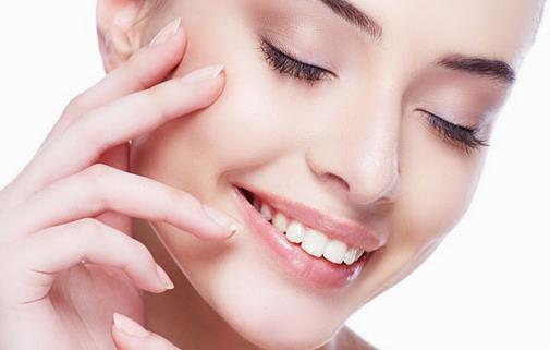 河北省中醫(yī)院美容科祛斑價(jià)目表更新了！毛俊濤醫(yī)生到底有多專業(yè)？那里的地址在哪里？