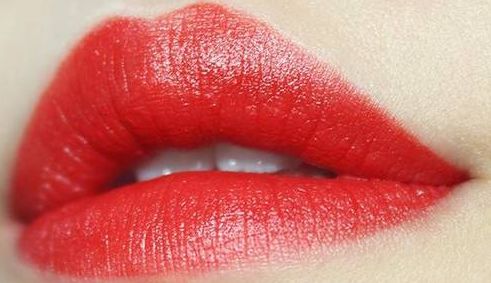 鄭州愛美麗醫(yī)療美容醫(yī)院的院長(zhǎng)是哪位醫(yī)生？邵志明醫(yī)生的個(gè)人簡(jiǎn)介及隆鼻手術(shù)案例揭秘