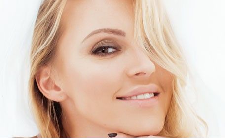 青島修復(fù)雙眼皮十強醫(yī)生口碑實力排行榜：知名度爆表！