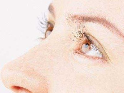 北京英煌醫(yī)院胸部整形的評價與醫(yī)生介紹，附真實案例分享