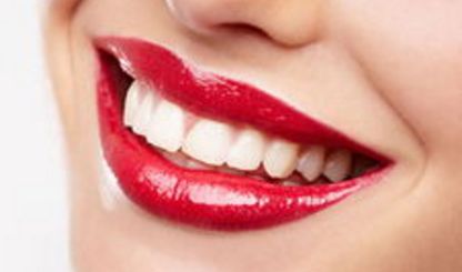 葉飛輪親自嘗試雙眼皮手術(shù)，奢華價格揭秘