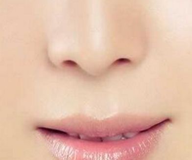 上海九院推薦哪位專家進行顴骨內推？韋敏醫(yī)生的信譽可靠嗎？