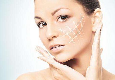 濟(jì)南哪個(gè)醫(yī)生是雙眼皮整形的首選？當(dāng)?shù)貍涫芡瞥绲尼t(yī)生名單揭秘！