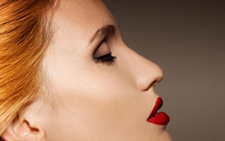 韓國(guó)明星整容后的痕跡，究竟有什么不尋常之處？隱秘原因是什么？