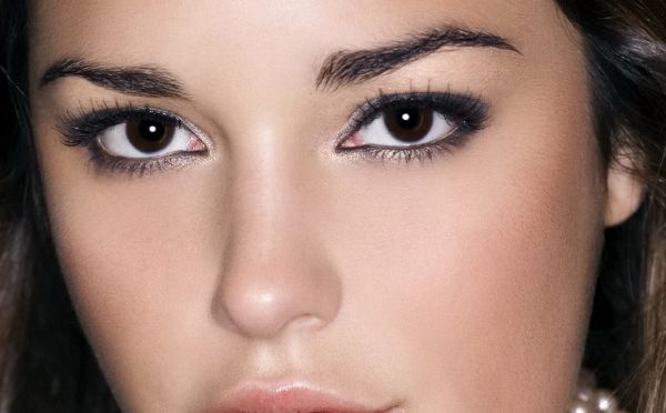 上海哪家醫(yī)生的雙眼皮修復(fù)效果更好？對(duì)比蘇薇潔、杜園園、朱迪等專(zhuān)家，排名前五大！