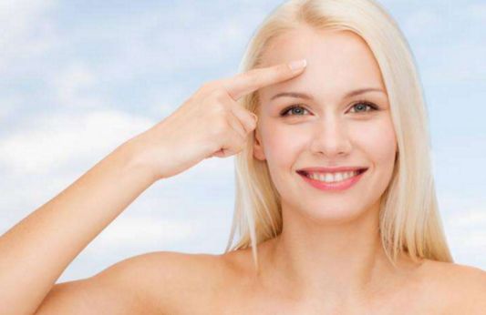 苗條手臂的選擇：磨礪最佳招數(shù)是吸脂還是溶脂療程？