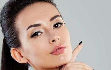 鼻子修復費用高昂？劉彥軍醫(yī)生背景及手術成功案例展示