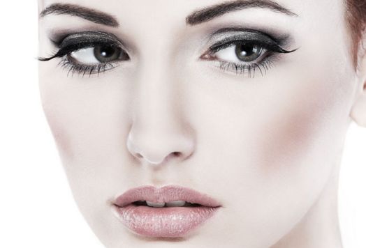 北京頂尖隆鼻醫(yī)生悉數(shù)揭曉！李戰(zhàn)強(qiáng)、李勁良等資深專家聲譽(yù)躍然紙上