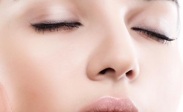 讓雙眼煥發(fā)魅力，曉波醫(yī)生做雙眼皮效果穩(wěn)定嗎？