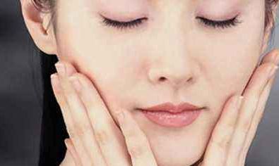 上海隆胸手術，如何選擇靠譜醫(yī)生？6大要點幫你避免冒險！